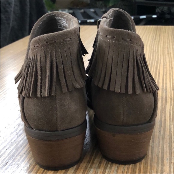 Naughty Monkey Taupe Suede Leather Fringe Ankle Booties Boots 
Size 8 - Picture 3 of 8
